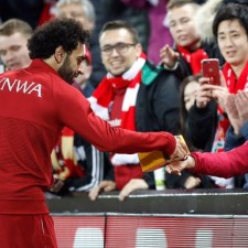 Mohamed Salah får en gave